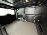 Opel Vivaro bei Gebrauchtwagen.expert - Abbildung (8 / 15)