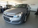 Opel Astra bei Gebrauchtwagen.expert - Abbildung (2 / 15) Opel Astra bei Gebrauchtwagen.expert - Abbildung (2 / 15)