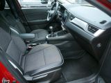 Renault Captur bei Gebrauchtwagen.expert - Abbildung (6 / 15) Renault Captur bei Gebrauchtwagen.expert - Abbildung (6 / 15)