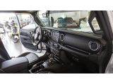 Jeep Wrangler bei Gebrauchtwagen.expert - Abbildung (9 / 15) Jeep Wrangler bei Gebrauchtwagen.expert - Abbildung (9 / 15)