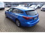 Ford Focus Turnier bei Gebrauchtwagen.expert - Abbildung (4 / 15)
