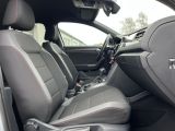 VW T-Roc bei Gebrauchtwagen.expert - Abbildung (13 / 15) VW T-Roc bei Gebrauchtwagen.expert - Abbildung (13 / 15)
