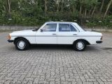 Mercedes-Benz 230 bei Gebrauchtwagen.expert - Abbildung (9 / 15) Mercedes-Benz 230 bei Gebrauchtwagen.expert - Abbildung (9 / 15)