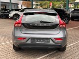 Volvo V40 bei Gebrauchtwagen.expert - Abbildung (7 / 15)