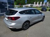 Ford Focus Turnier bei Gebrauchtwagen.expert - Abbildung (6 / 15)