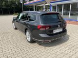 VW Passat bei Gebrauchtwagen.expert - Abbildung (3 / 11)