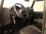 Land Rover Defender bei Gebrauchtwagen.expert - Abbildung (9 / 15)