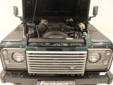 Land Rover Defender bei Gebrauchtwagen.expert - Abbildung (15 / 15)