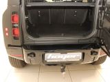 Land Rover Defender bei Gebrauchtwagen.expert - Abbildung (13 / 15)