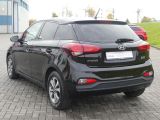 Hyundai i20 bei Gebrauchtwagen.expert - Abbildung (3 / 15)