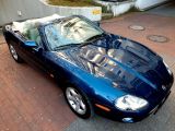 Jaguar XK8 bei Gebrauchtwagen.expert - Abbildung (4 / 15)