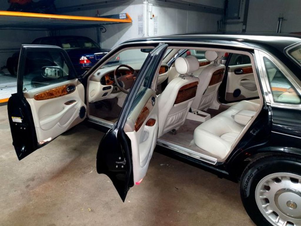 Jaguar Daimler bei Gebrauchtwagen.expert - Hauptabbildung Jaguar Daimler bei Gebrauchtwagen.expert - Hauptabbildung