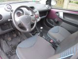 Peugeot 107 bei Gebrauchtwagen.expert - Abbildung (4 / 5)