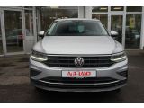 VW Tiguan bei Gebrauchtwagen.expert - Abbildung (3 / 15)