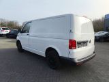 VW T6 bei Gebrauchtwagen.expert - Abbildung (7 / 15) VW T6 bei Gebrauchtwagen.expert - Abbildung (7 / 15)