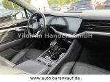 VW Touareg bei Gebrauchtwagen.expert - Abbildung (13 / 15)