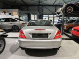 Mercedes-Benz SLK-Klasse bei Gebrauchtwagen.expert - Abbildung (12 / 15) Mercedes-Benz SLK-Klasse bei Gebrauchtwagen.expert - Abbildung (12 / 15)