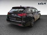 Kia Ceed bei Gebrauchtwagen.expert - Abbildung (4 / 13) Kia Ceed bei Gebrauchtwagen.expert - Abbildung (4 / 13)