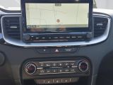 Kia Ceed bei Gebrauchtwagen.expert - Abbildung (14 / 15) Kia Ceed bei Gebrauchtwagen.expert - Abbildung (14 / 15)
