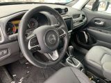 Jeep Renegade bei Gebrauchtwagen.expert - Abbildung (8 / 13) Jeep Renegade bei Gebrauchtwagen.expert - Abbildung (8 / 13)