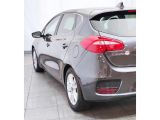 Kia Ceed bei Gebrauchtwagen.expert - Abbildung (4 / 14) Kia Ceed bei Gebrauchtwagen.expert - Abbildung (4 / 14)