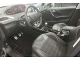 Peugeot 2008 bei Gebrauchtwagen.expert - Abbildung (6 / 12) Peugeot 2008 bei Gebrauchtwagen.expert - Abbildung (6 / 12)