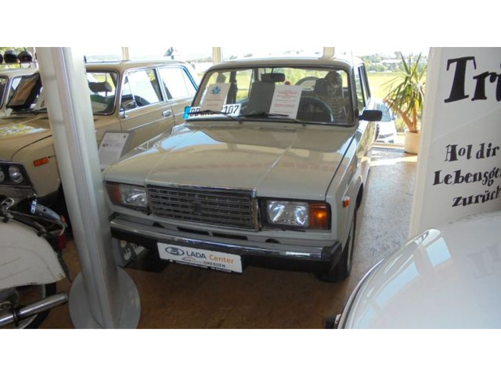 Lada Lada 2107 1.5 bei Gebrauchtwagen.expert - Hauptabbildung Lada Lada 2107 1.5 bei Gebrauchtwagen.expert - Hauptabbildung