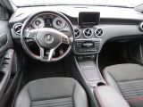 Mercedes-Benz A-Klasse bei Gebrauchtwagen.expert - Abbildung (9 / 15) Mercedes-Benz A-Klasse bei Gebrauchtwagen.expert - Abbildung (9 / 15)