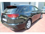 Kia Ceed bei Gebrauchtwagen.expert - Abbildung (6 / 15) Kia Ceed bei Gebrauchtwagen.expert - Abbildung (6 / 15)