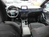 Ford Focus Turnier bei Gebrauchtwagen.expert - Abbildung (11 / 15)