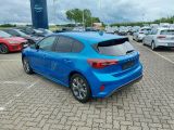 Ford Focus ST bei Gebrauchtwagen.expert - Abbildung (6 / 15) Ford Focus ST bei Gebrauchtwagen.expert - Abbildung (6 / 15)