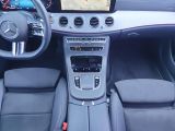 Mercedes-Benz E 200d AMG bei Gebrauchtwagen.expert - Abbildung (11 / 15)