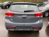Kia Rio bei Gebrauchtwagen.expert - Abbildung (10 / 15)