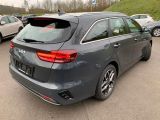 Kia Ceed bei Gebrauchtwagen.expert - Abbildung (6 / 15) Kia Ceed bei Gebrauchtwagen.expert - Abbildung (6 / 15)