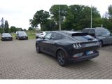 Ford Mustang Mach-E bei Gebrauchtwagen.expert - Abbildung (4 / 14)