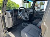 Jeep Wrangler bei Gebrauchtwagen.expert - Abbildung (9 / 15)