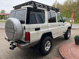 Toyota Land Cruiser bei Gebrauchtwagen.expert - Abbildung (7 / 15)
