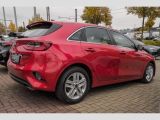 Kia Ceed bei Gebrauchtwagen.expert - Abbildung (3 / 15)