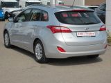 Hyundai i30 cw bei Gebrauchtwagen.expert - Abbildung (4 / 15)