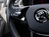Skoda Superb bei Gebrauchtwagen.expert - Abbildung (14 / 15) Skoda Superb bei Gebrauchtwagen.expert - Abbildung (14 / 15)