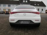 Mercedes-Benz EQE bei Gebrauchtwagen.expert - Abbildung (11 / 15) Mercedes-Benz EQE bei Gebrauchtwagen.expert - Abbildung (11 / 15)