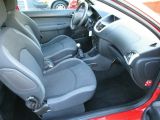 Peugeot 206 bei Gebrauchtwagen.expert - Abbildung (10 / 15)
