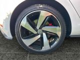 VW Golf GTI bei Gebrauchtwagen.expert - Abbildung (12 / 15) VW Golf GTI bei Gebrauchtwagen.expert - Abbildung (12 / 15)