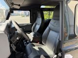 Land Rover Defender bei Gebrauchtwagen.expert - Abbildung (13 / 15)