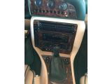 Aston Martin Vantage bei Gebrauchtwagen.expert - Abbildung (6 / 15)