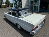 Mercedes-Benz 230 bei Gebrauchtwagen.expert - Abbildung (4 / 15)