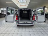 Opel Vivaro bei Gebrauchtwagen.expert - Abbildung (11 / 15)