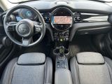 Mini Cooper bei Gebrauchtwagen.expert - Abbildung (13 / 15)