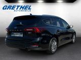 Ford Focus Turnier bei Gebrauchtwagen.expert - Abbildung (5 / 15) Ford Focus Turnier bei Gebrauchtwagen.expert - Abbildung (5 / 15)