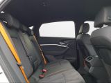 Audi e-tron bei Gebrauchtwagen.expert - Abbildung (12 / 15) Audi e-tron bei Gebrauchtwagen.expert - Abbildung (12 / 15)